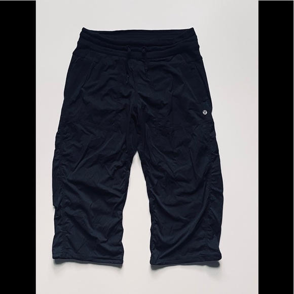 Lululemon Studio Crop - Picture 1 of 4